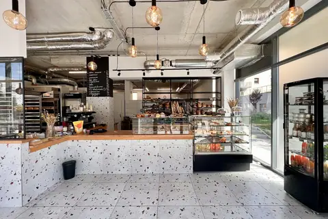 Queen's Bakery photo 1